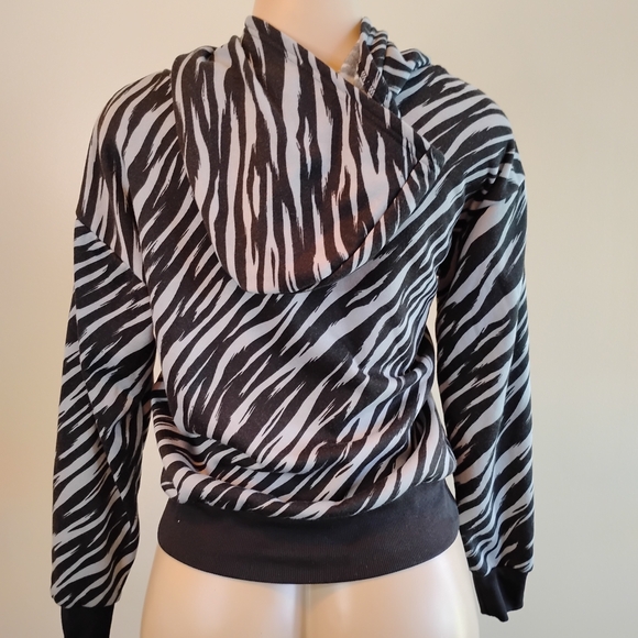 just be Black and White Zebra-Stripe Pullover - Picture 2 of 3